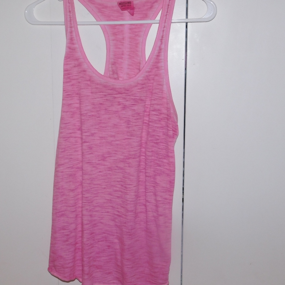 pink tank top